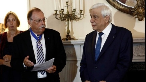 Professor Beaton receiveing award from Greek President - Cambridge Centre for Greek Studies