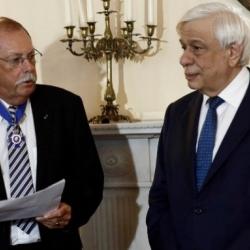 Professor Beaton receiveing award from Greek President - Cambridge Centre for Greek Studies